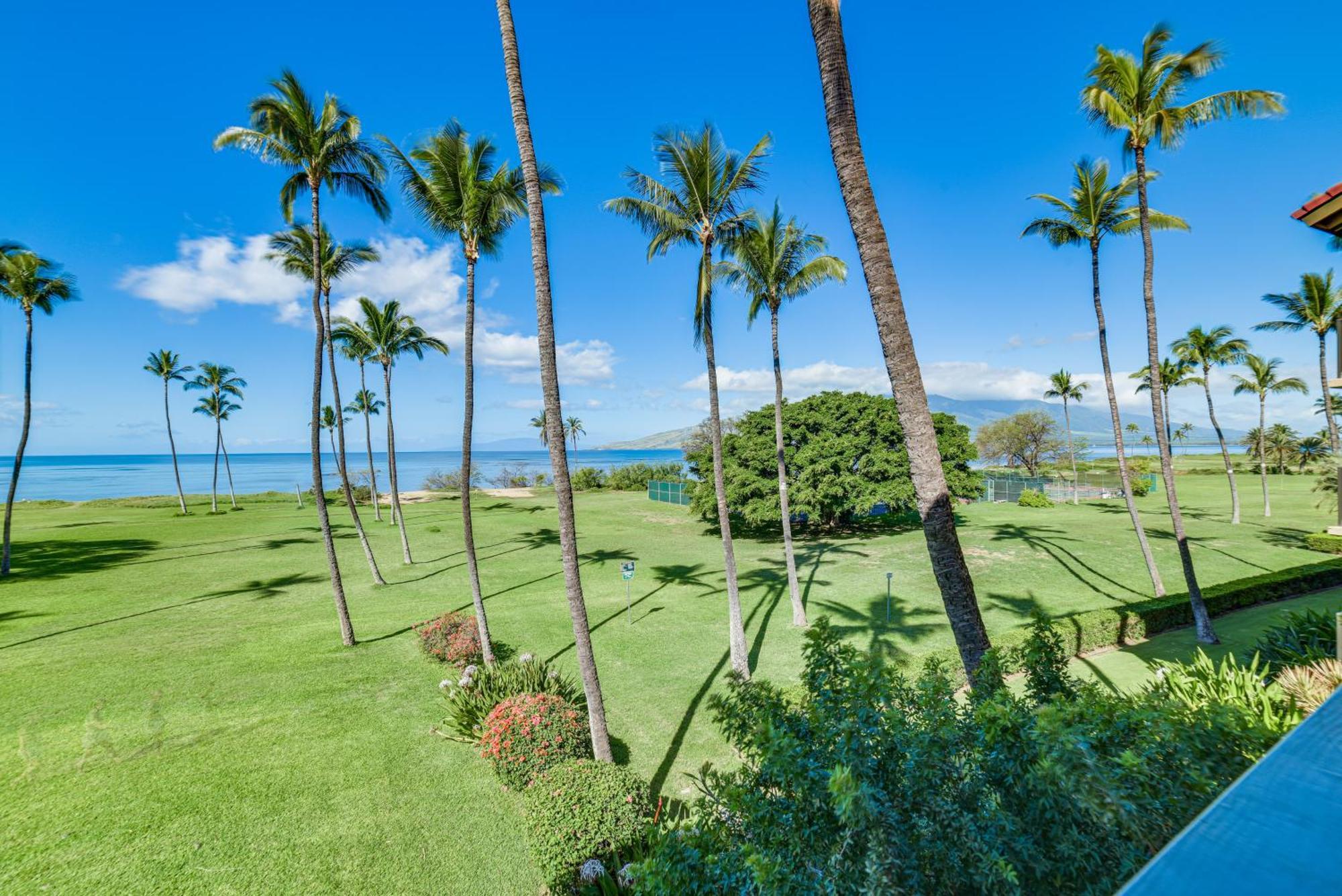 Beachside Vacation With Stunning Views!
