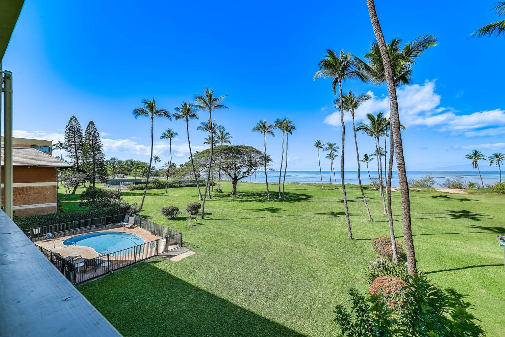 Beachside Vacation With Stunning Views! Apartment *