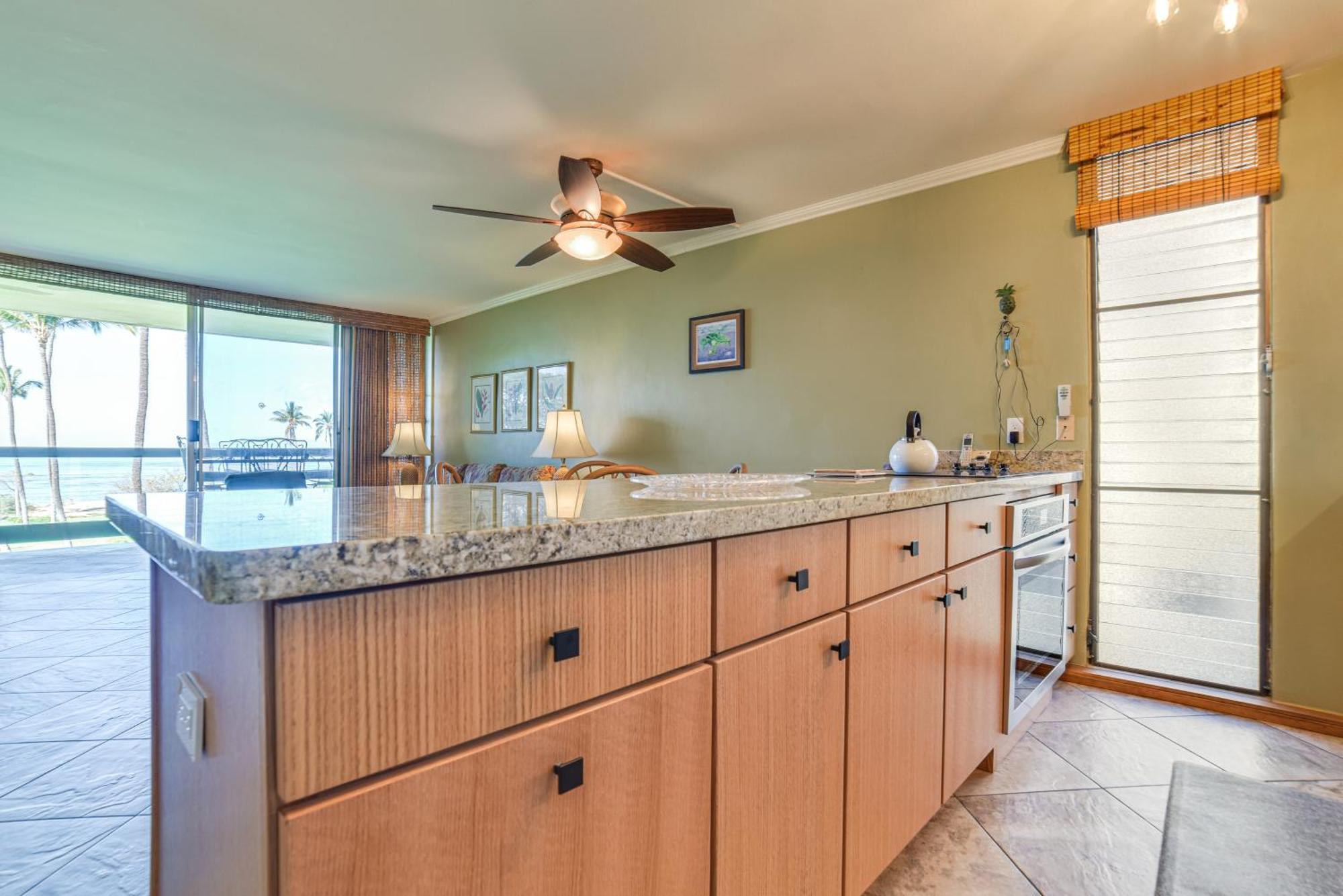 Beachside Vacation With Stunning Views!