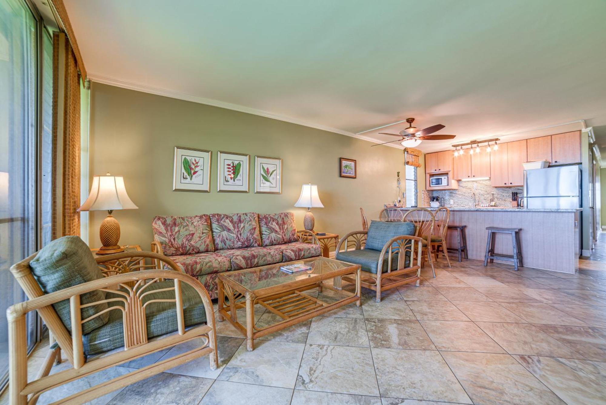 Beachside Vacation With Stunning Views!